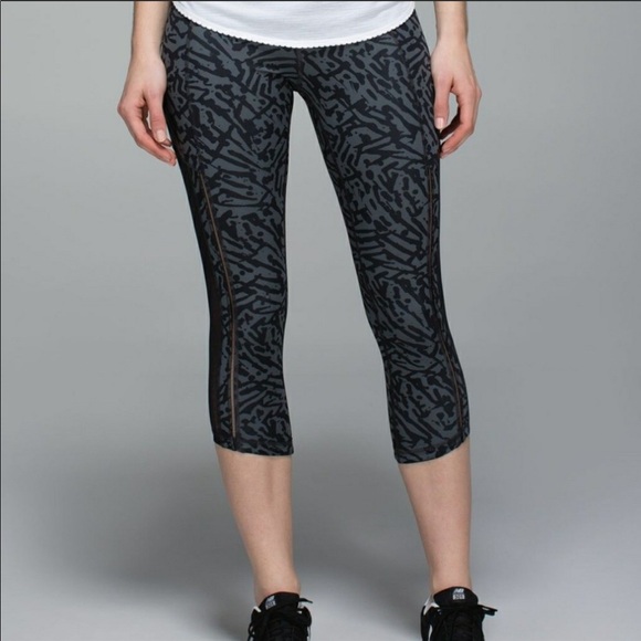Lululemon Workout Pants - Picture 7 of 8